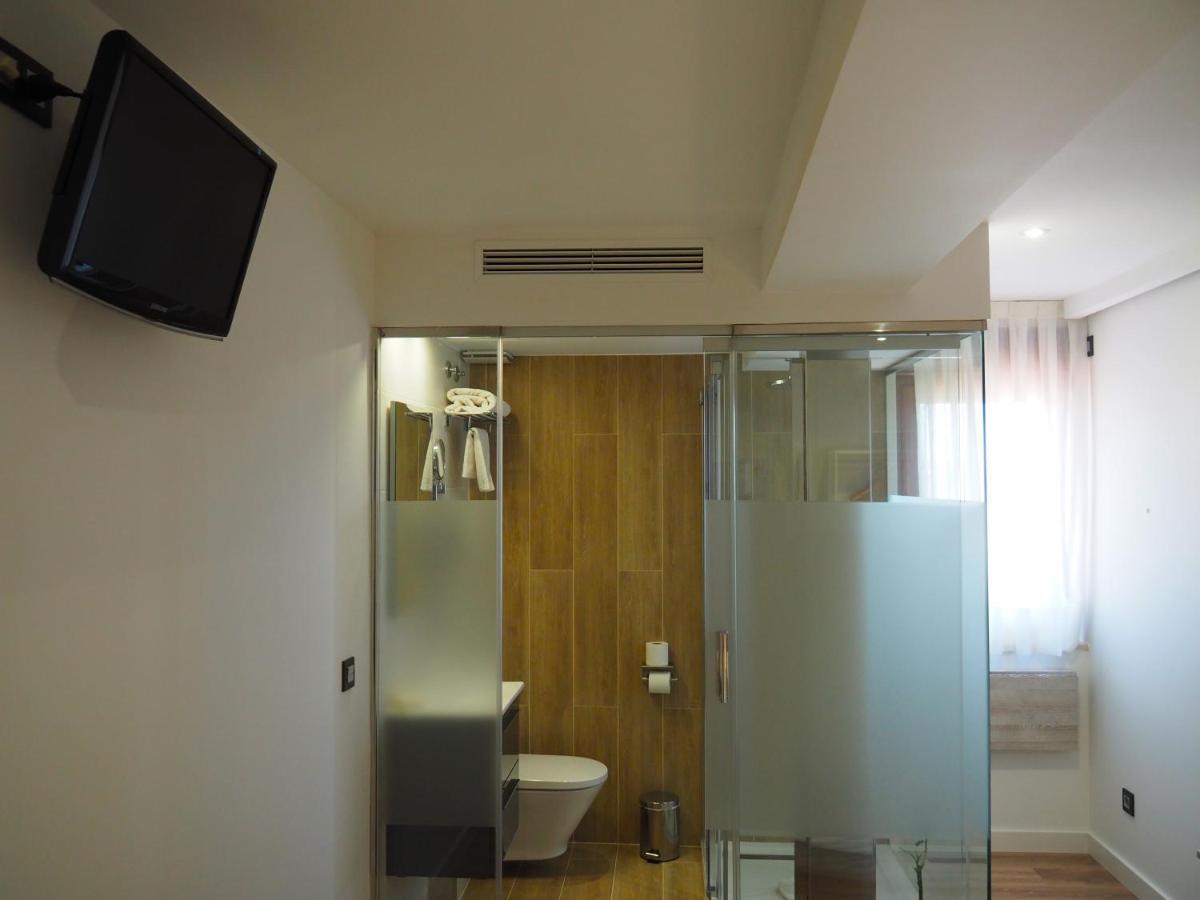 Hostal Don Suero De Quinones Hospital de Órbigo エクステリア 写真