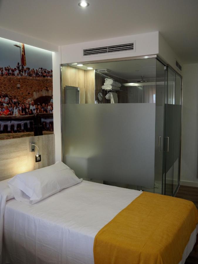 Hostal Don Suero De Quinones Hospital de Órbigo エクステリア 写真