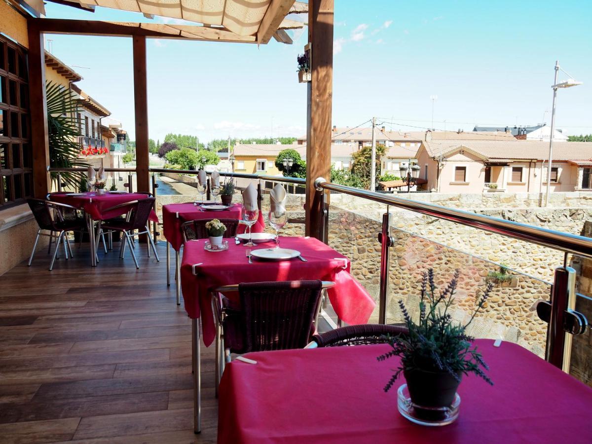 Hostal Don Suero De Quinones Hospital de Órbigo エクステリア 写真