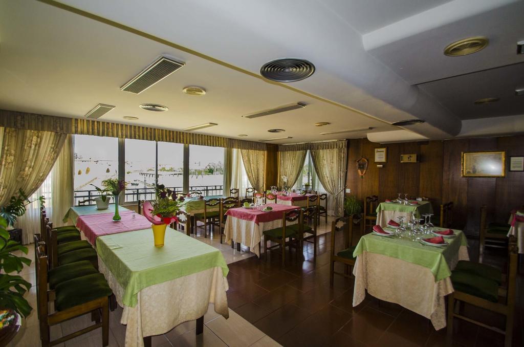 Hostal Don Suero De Quinones Hospital de Órbigo エクステリア 写真