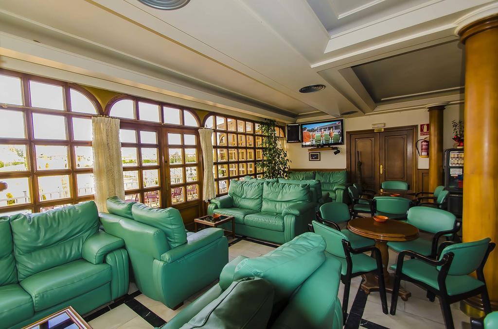 Hostal Don Suero De Quinones Hospital de Órbigo エクステリア 写真